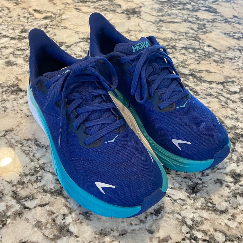 Hoka Arahi 6 excellent condition!